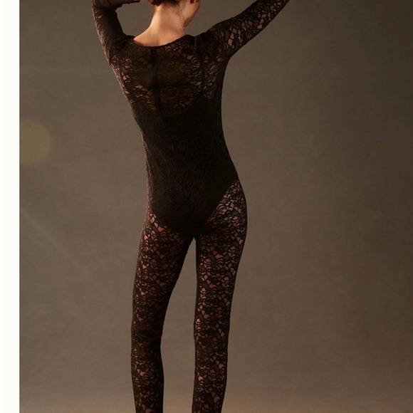 Anthropologie lace catsuit. Worn once - Picture 3 of 4